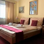 Haus Treffer 4* בוכן