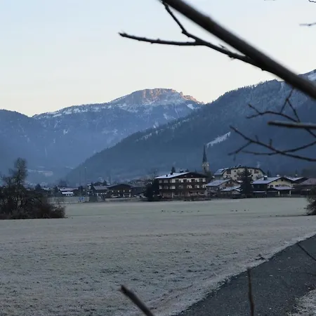 Πανσιόν Haus Treffer