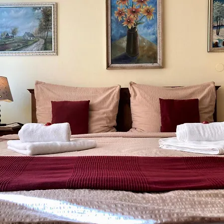 Haus Treffer Guest house